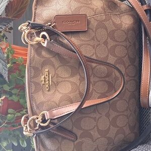 COACH KELSEY  F28989 Signature Satchel, Shoulder, or Crossbody, Excellent Cond.